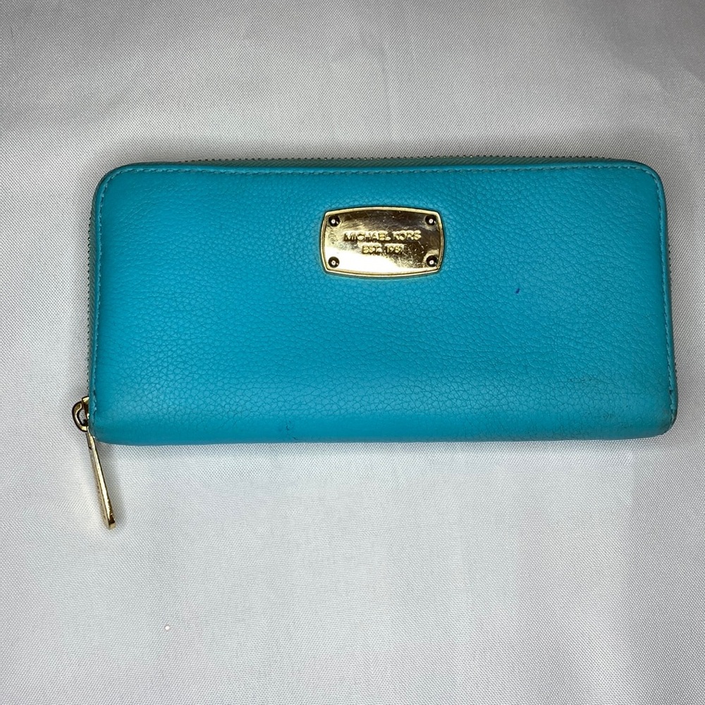 Michael Kors Wallet Tiffany Blue Preloved - Picture 1 of 8